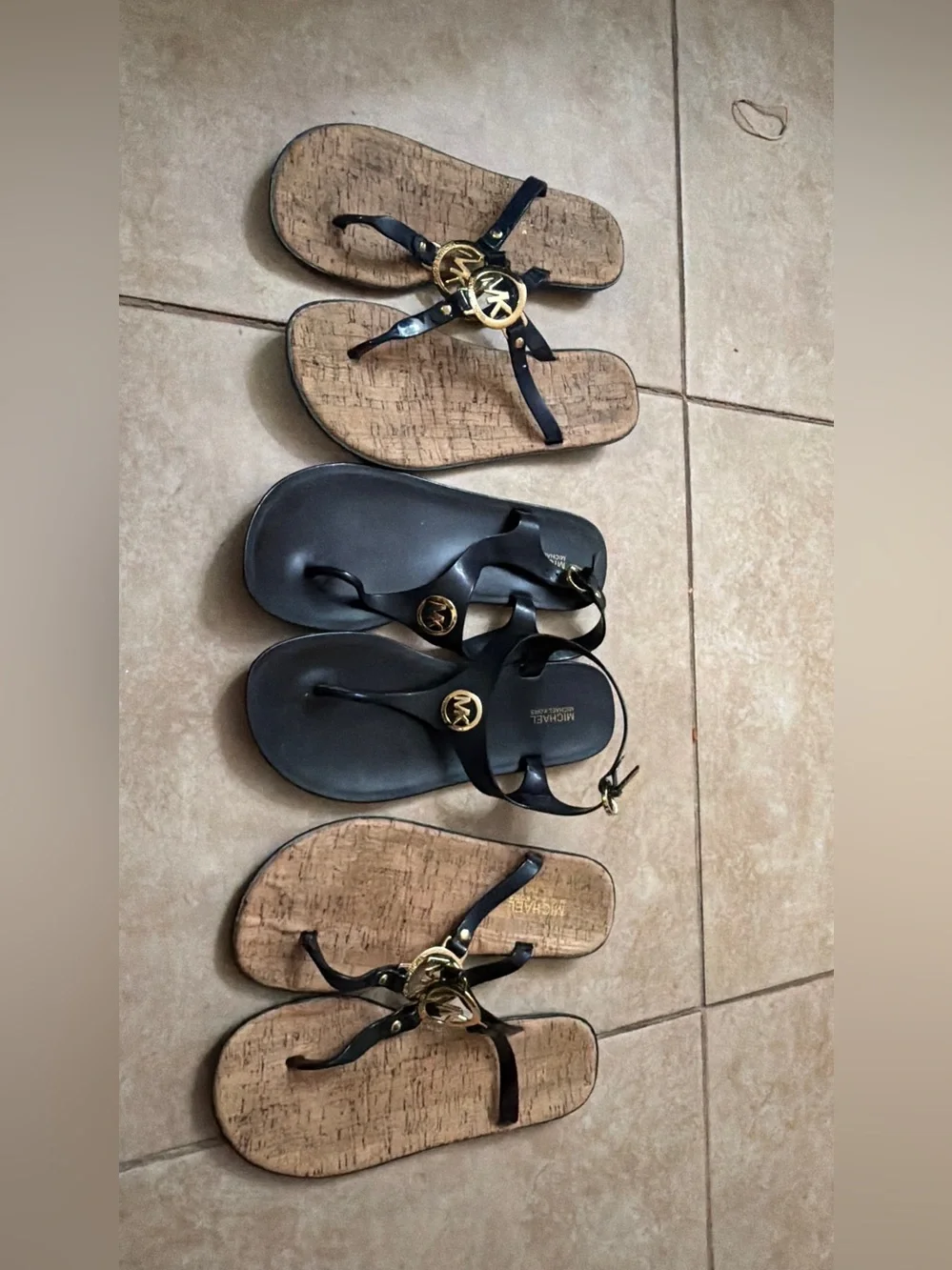 Lot mk sandals